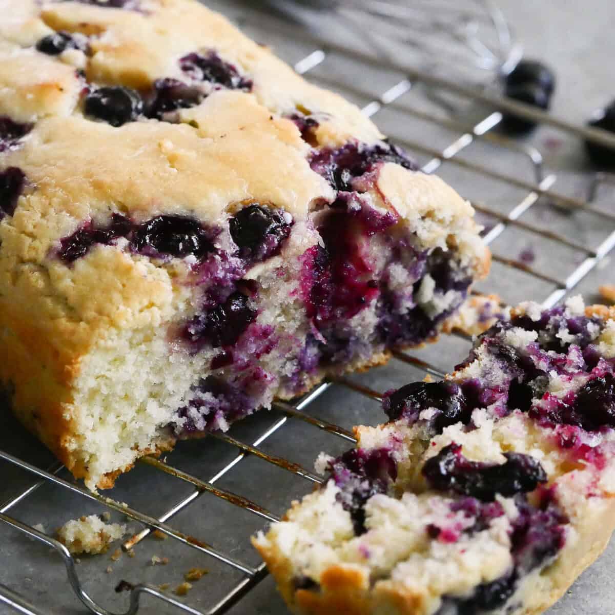 Blueberry Brunch Cake - The Cookin Chicks