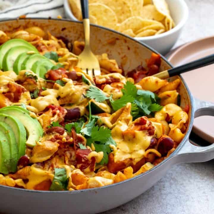 Vegan Cheesy Chili Pasta - Sailor Bailey