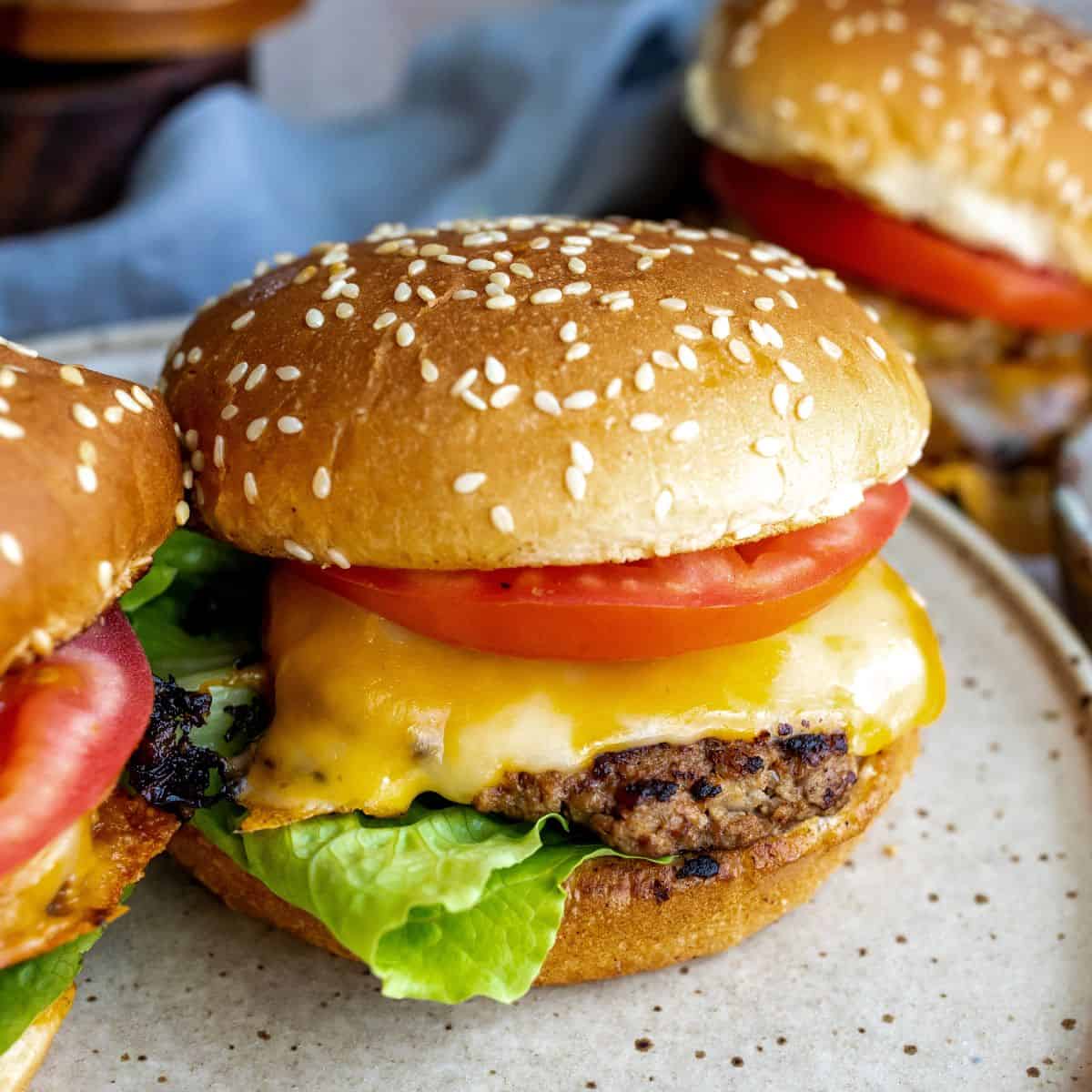 Smash Burgers With Garlic Butter Buns