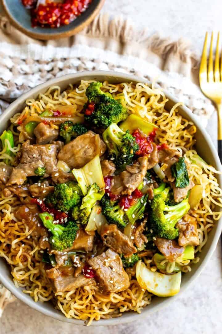 Beef And Broccoli Fried Noodles - Sailor Bailey