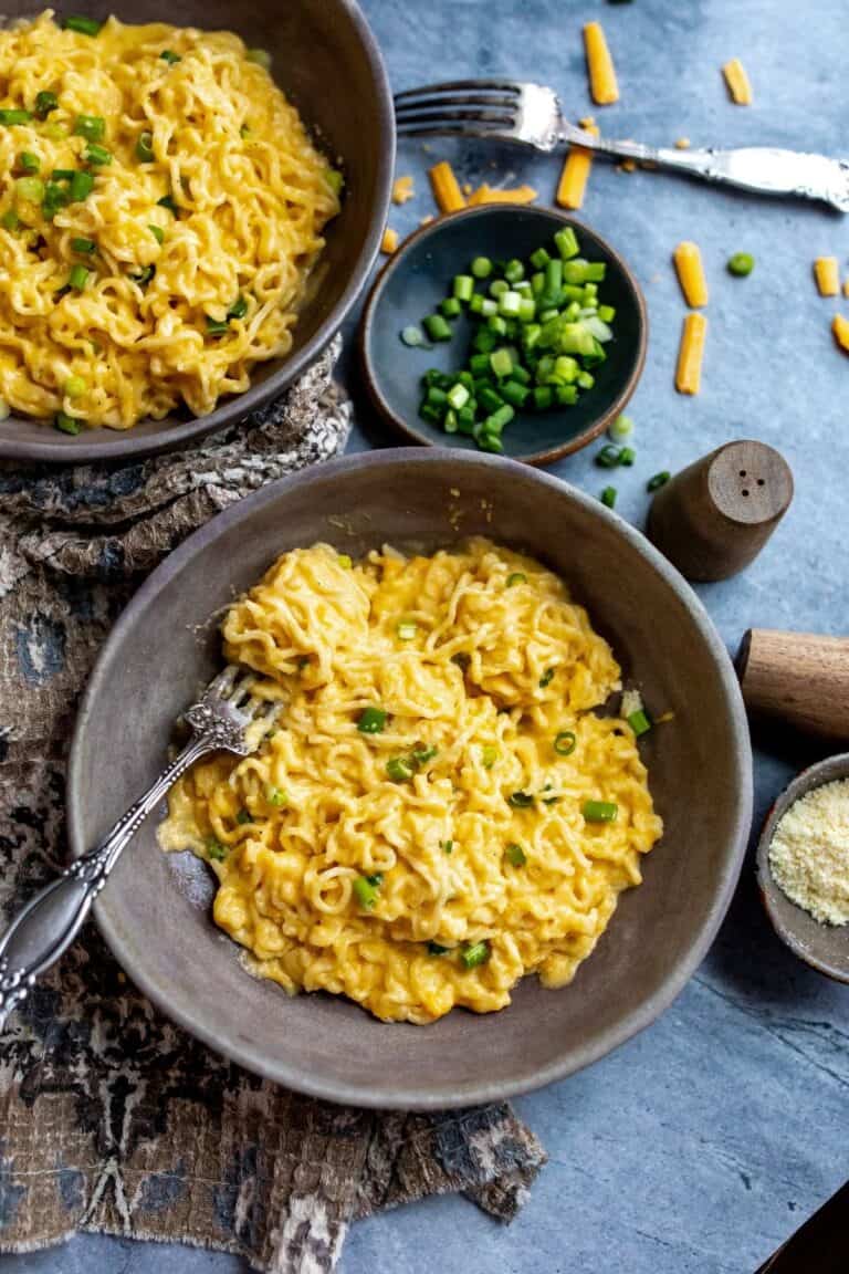 Cheesy Ramen (10 Minutes!) Sailor Bailey